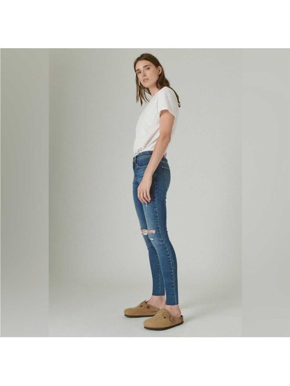 Lucky Brand Mid Rise Super Skinny Ava 4/27